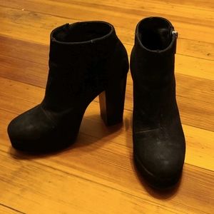 Ankle boots